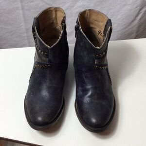 Circle G Studded Ankle Cowgirl Booties